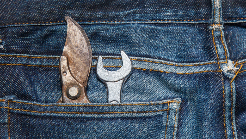 blue jeans avec outils de travail